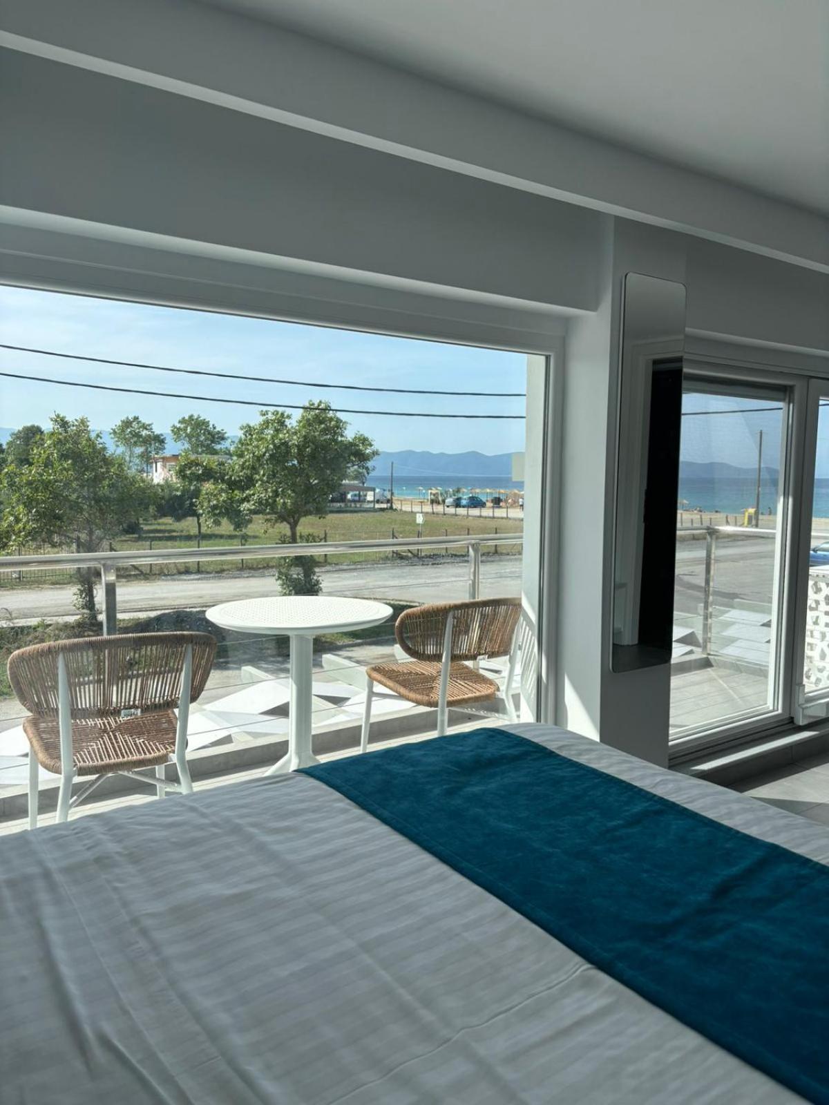 Ocean Blue Apartment